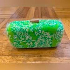 BRAND NEW Lilly Pulitzer Clutch